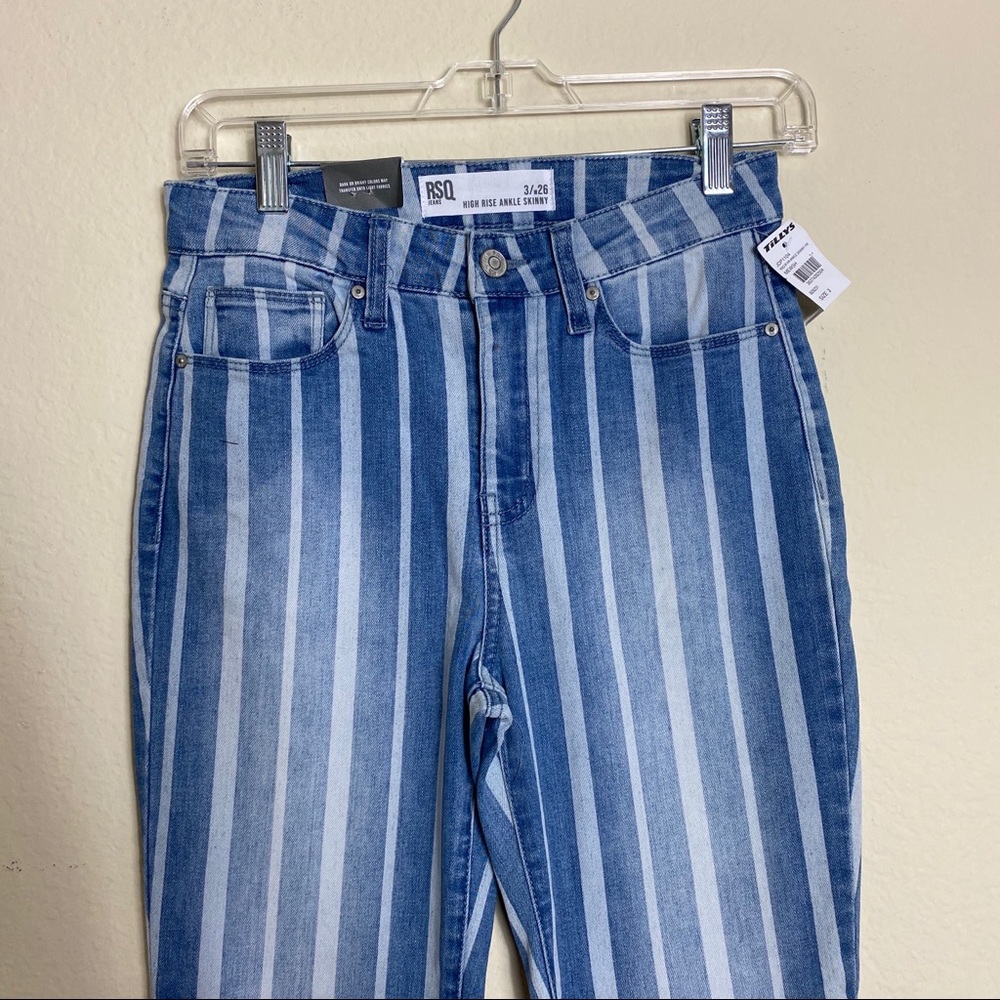 NEW Tilly’s Blue and White Stripped Pants - Picture 4 of 7